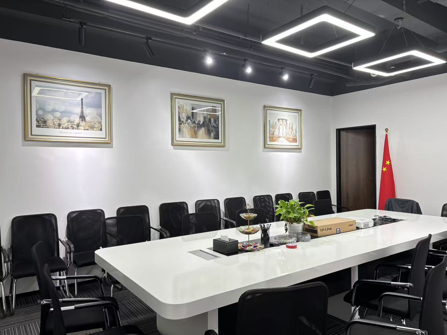 成都领界出入境服务有限公司：全球移民留学的理想之选